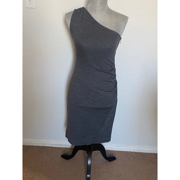 Banana republic one shoulder, Ruched side bodycon asymmetrical dress - Size 2 - Picture 3 of 10